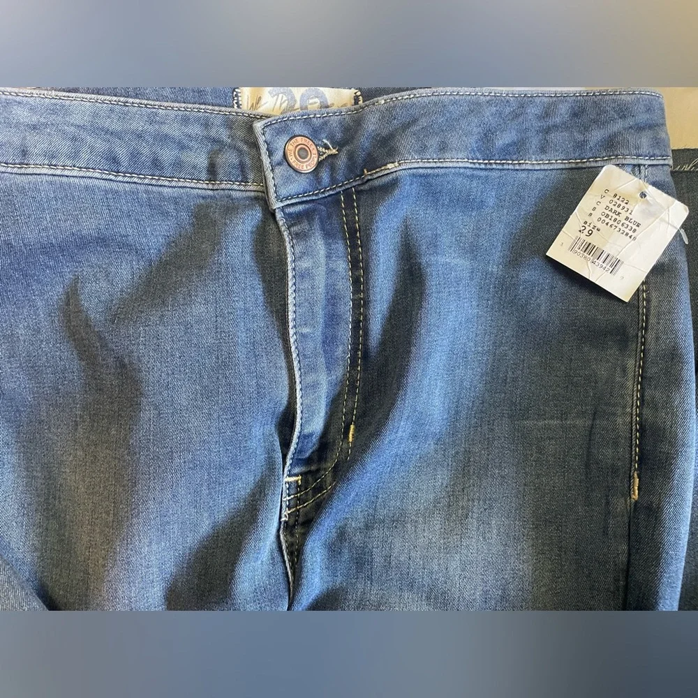 ⭐️Host Pick⭐️ FREE PEOPLE We The Free- Just Float On flared jeans NWT - Picture 8 of 13